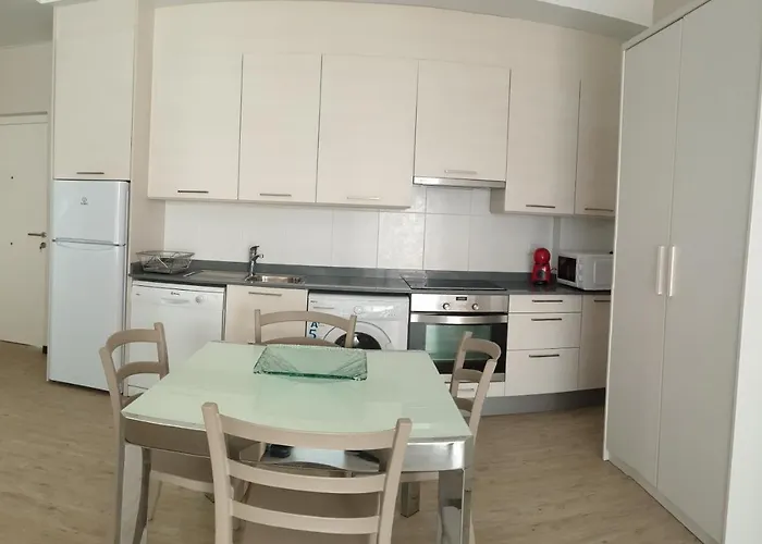 En Urbanizacion El Retiro Iii دينايا