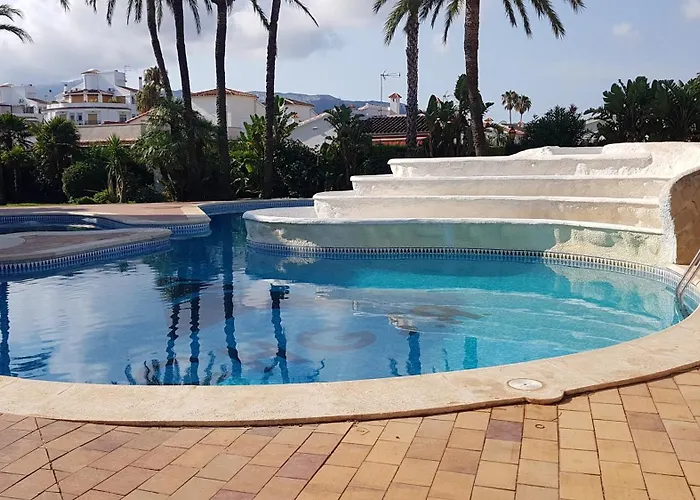 Apartamento En Urbanizacion El Retiro Iii *